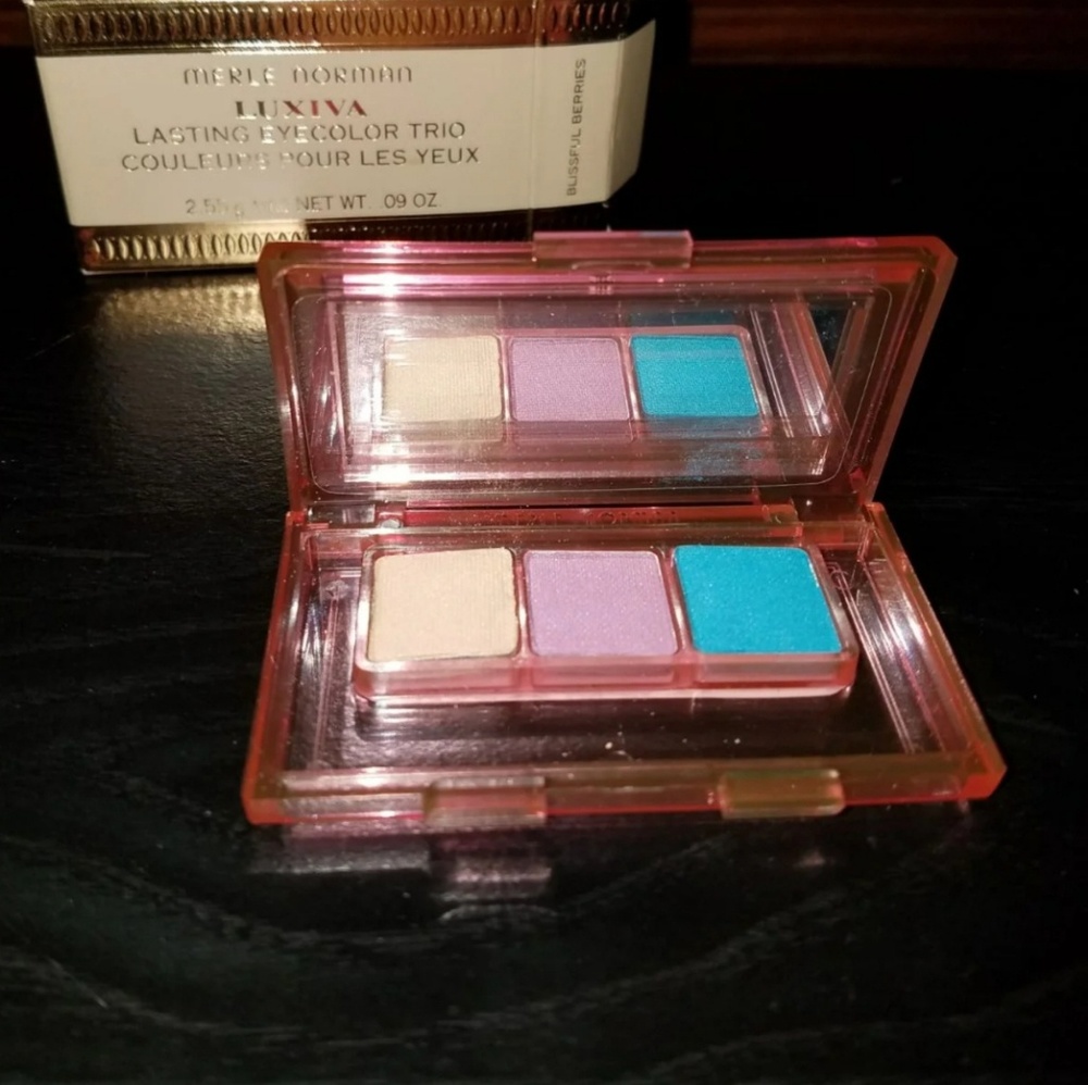 Merle Norman eyeshadow trio